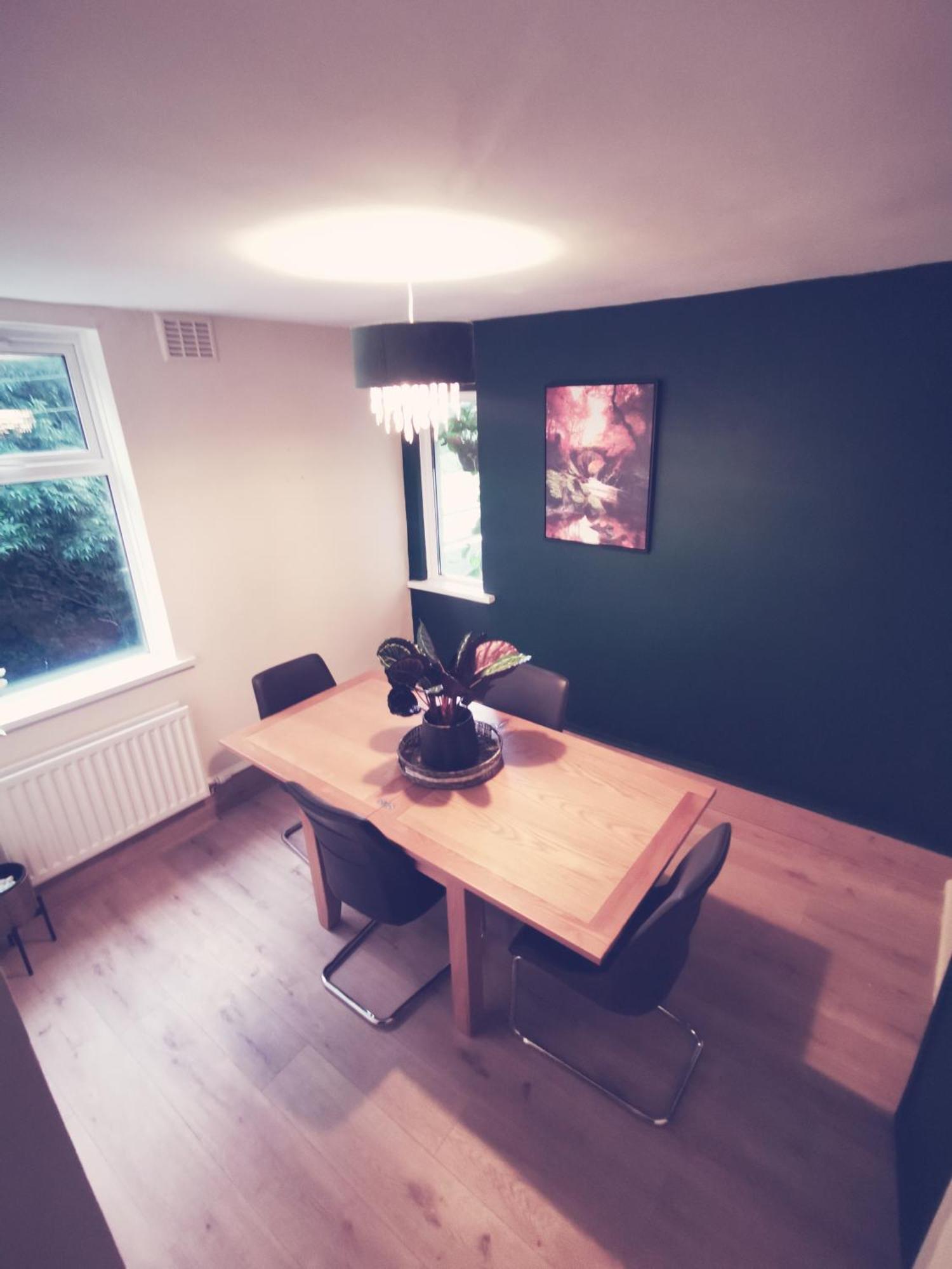 Entire 1 Bed Spacious Apartment, Private Balcony & Study Room Near City Whitehouse  ภายนอก รูปภาพ